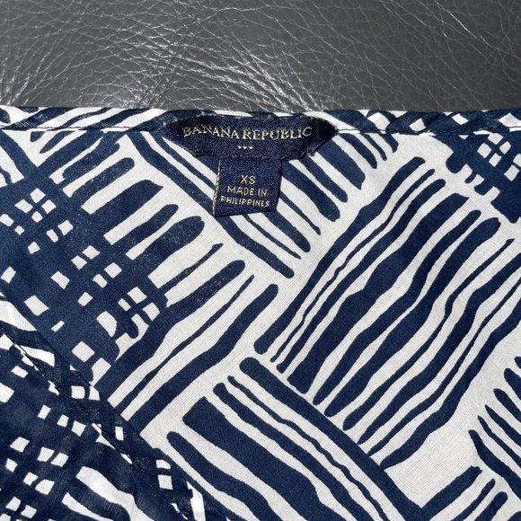 Banana Republic Tropical Floral Ruffle Blouse - Picture 14 of 16